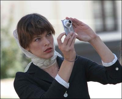 Milla Jovovich Fotoğrafı
