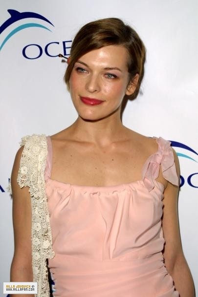 Milla Jovovich Fotoğrafı