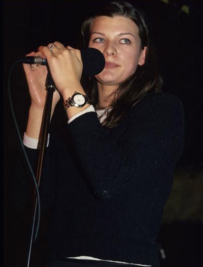 Milla Jovovich Fotoğrafı