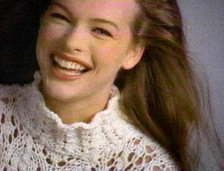 Milla Jovovich Fotoğrafı