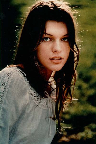 Milla Jovovich Fotoğrafı