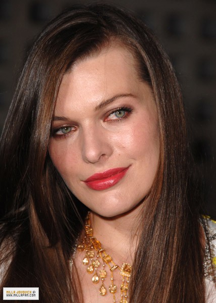 Milla Jovovich Fotoğrafı