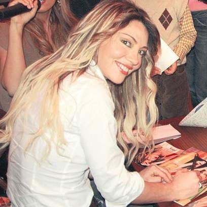 Sema Öztürk fotoğrafı