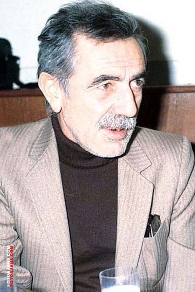 Aydemir Akbaş fotoğrafı