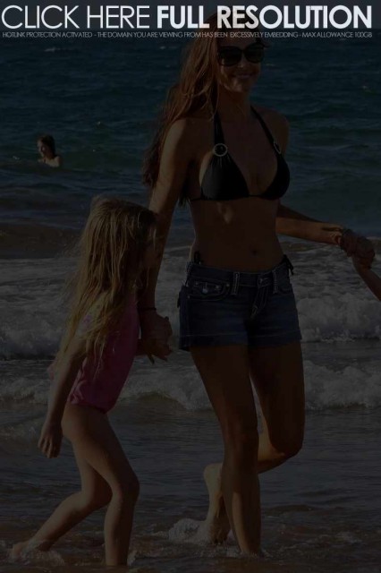 Denise Richards Fotoğrafı