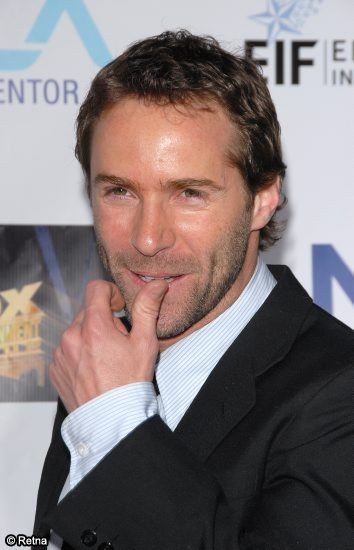 Alessandro Nivola Fotoğrafı