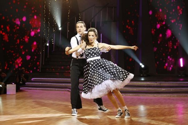 Azra Akın Fotoğrafı