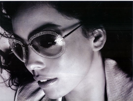 Azra Akın Fotoğrafı