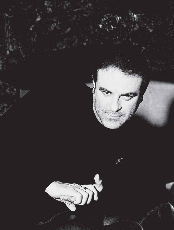 Burak Sergen fotoğrafı