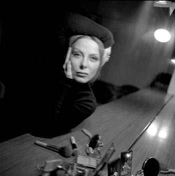 Zuhal Olcay Fotoğrafı