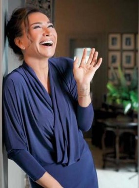 Demet Akbağ fotoğrafı