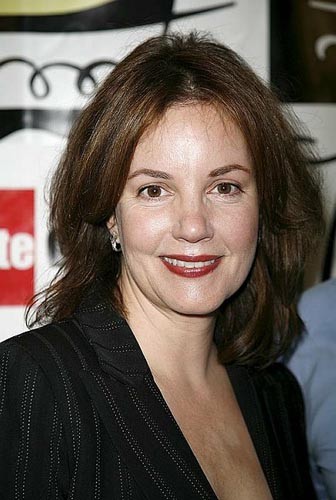 Margaret Colin Fotoğrafı