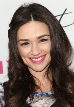 Crystal Reed Fotoğrafı