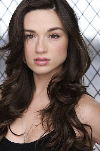 Crystal Reed Fotoğrafı