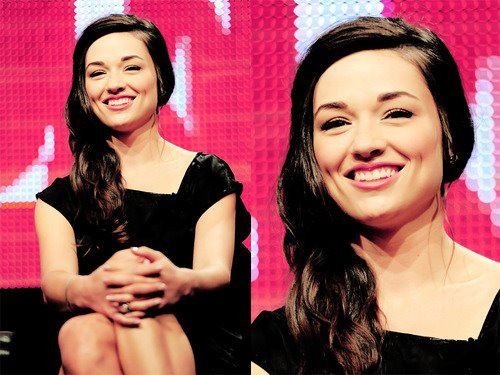 Crystal Reed Fotoğrafı