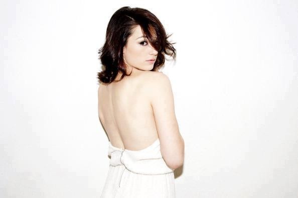 Crystal Reed Fotoğrafı