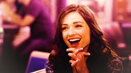 Crystal Reed Fotoğrafı