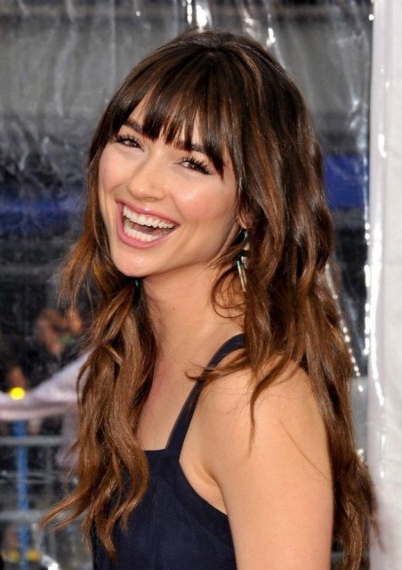 Crystal Reed Fotoğrafı
