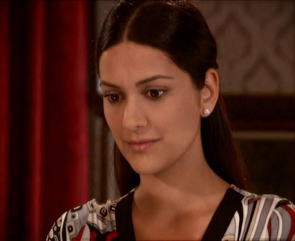 Bergüzar Korel fotoğrafı