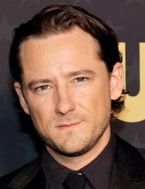Lewis Pullman fotoğrafı