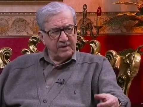 Turgut Özakman Fotoğrafı