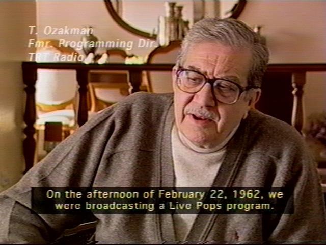 Turgut Özakman Fotoğrafı