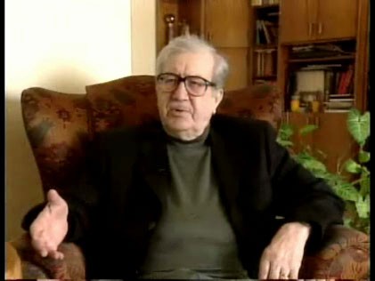 Turgut Özakman Fotoğrafı