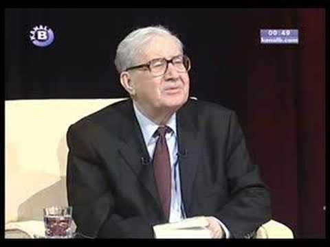 Turgut Özakman Fotoğrafı