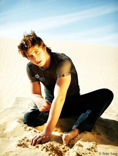 Garrett Hedlund Fotoğrafı