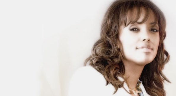 Aisha Tyler fotoğrafı