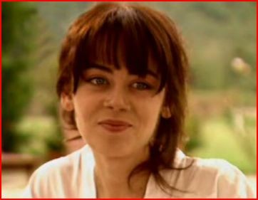 Demet Evgar Fotoğrafı