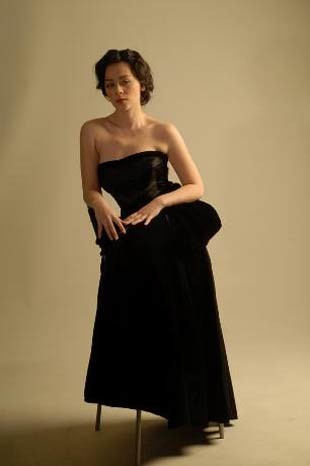 Demet Evgar Fotoğrafı