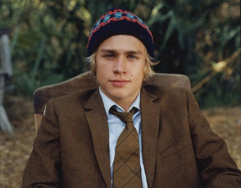 Charlie Hunnam Fotoğrafı