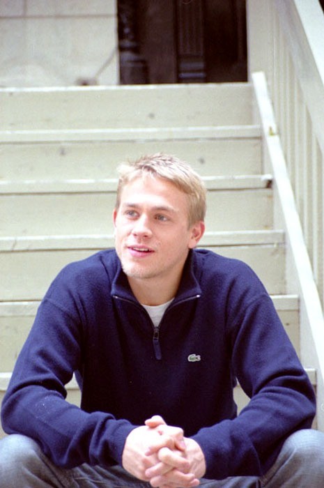 Charlie Hunnam Fotoğrafı
