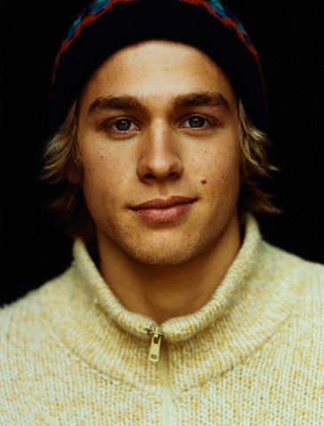 Charlie Hunnam Fotoğrafı