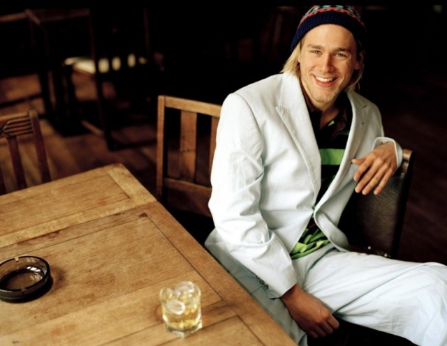 Charlie Hunnam Fotoğrafı
