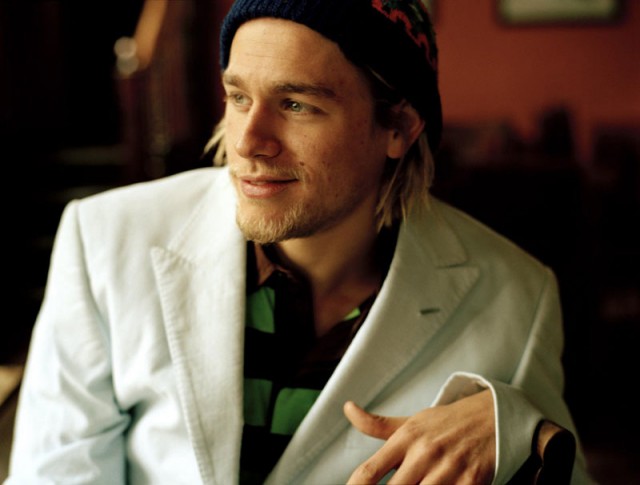 Charlie Hunnam Fotoğrafı