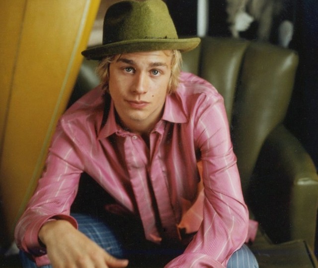 Charlie Hunnam Fotoğrafı