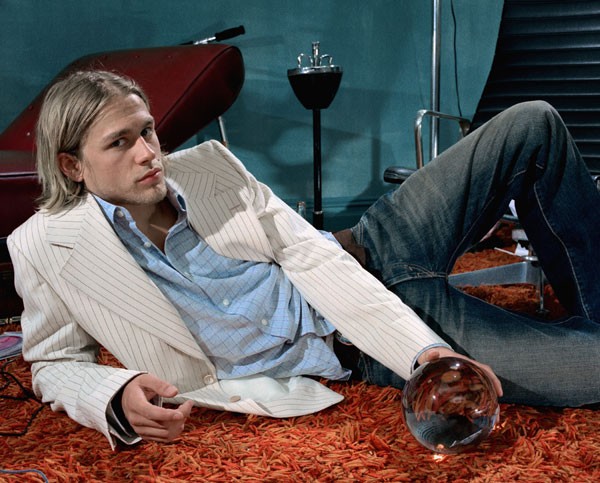 Charlie Hunnam Fotoğrafı