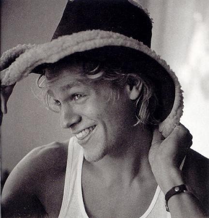 Charlie Hunnam Fotoğrafı