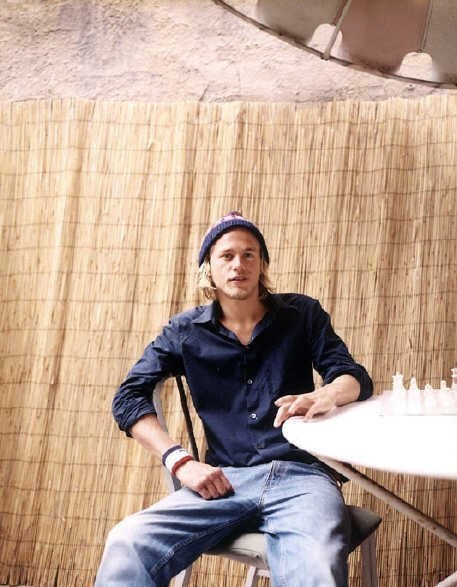 Charlie Hunnam Fotoğrafı