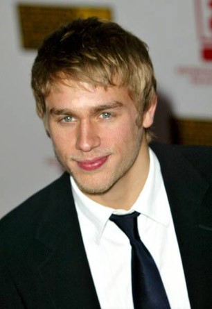 Charlie Hunnam Fotoğrafı