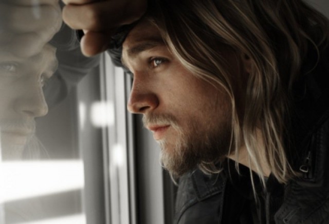 Charlie Hunnam Fotoğrafı