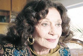 Yıldız Kenter Fotoğrafı