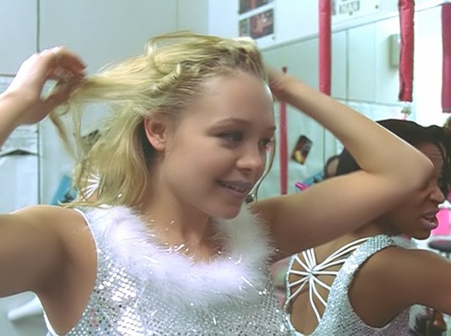 Alexandra Holden Fotoğrafı