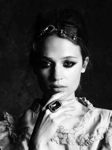 Alicia Vikander Fotoğrafı