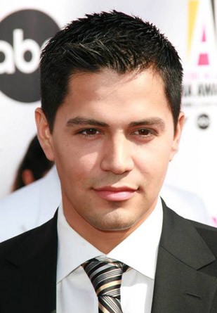 Jay Hernandez Fotoğrafı