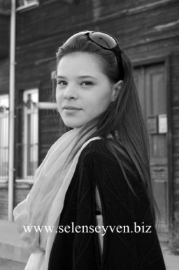 Selen Seyven Fotoğrafı