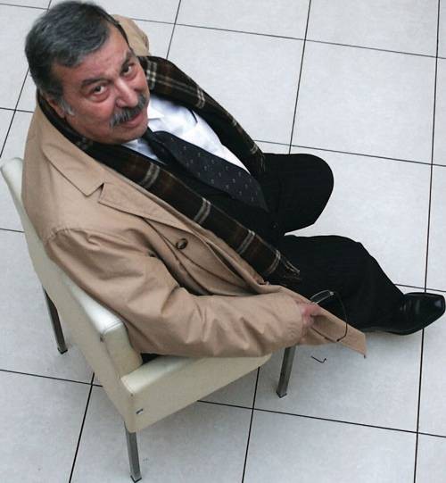 Aykut Oray fotoğrafı