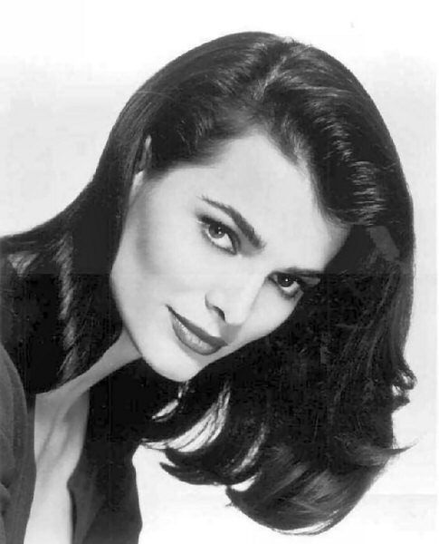 Stephanie Romanov Fotoğrafı